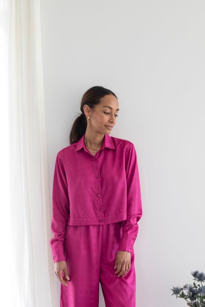 Chemise crop satinée