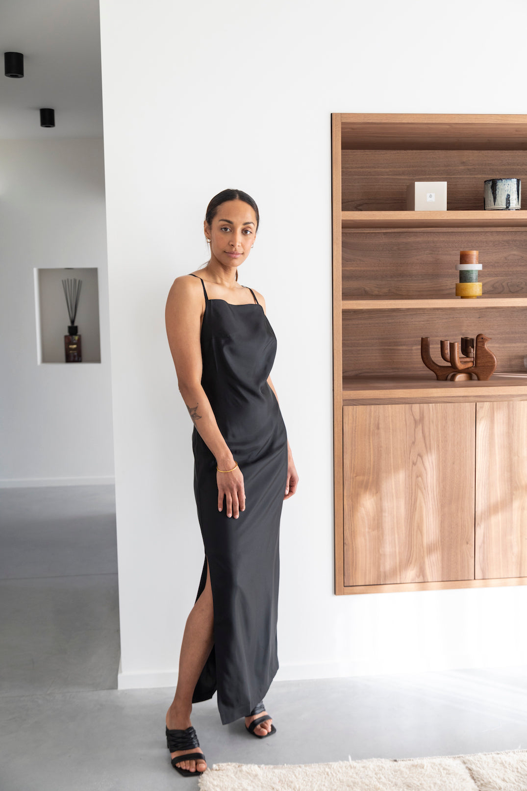 Robe longue à bretelles satinée