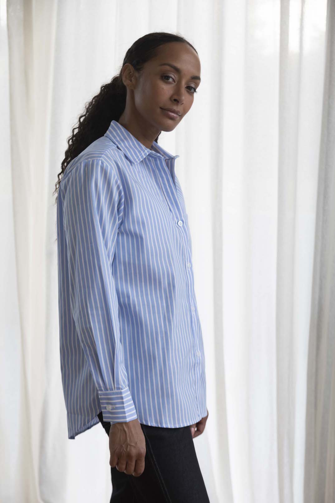 Chemise à rubans noués