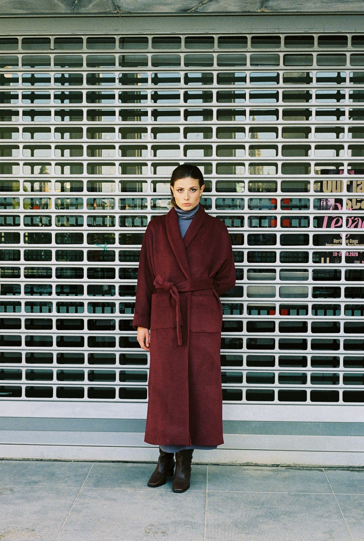 LE MANTEAU MARIE