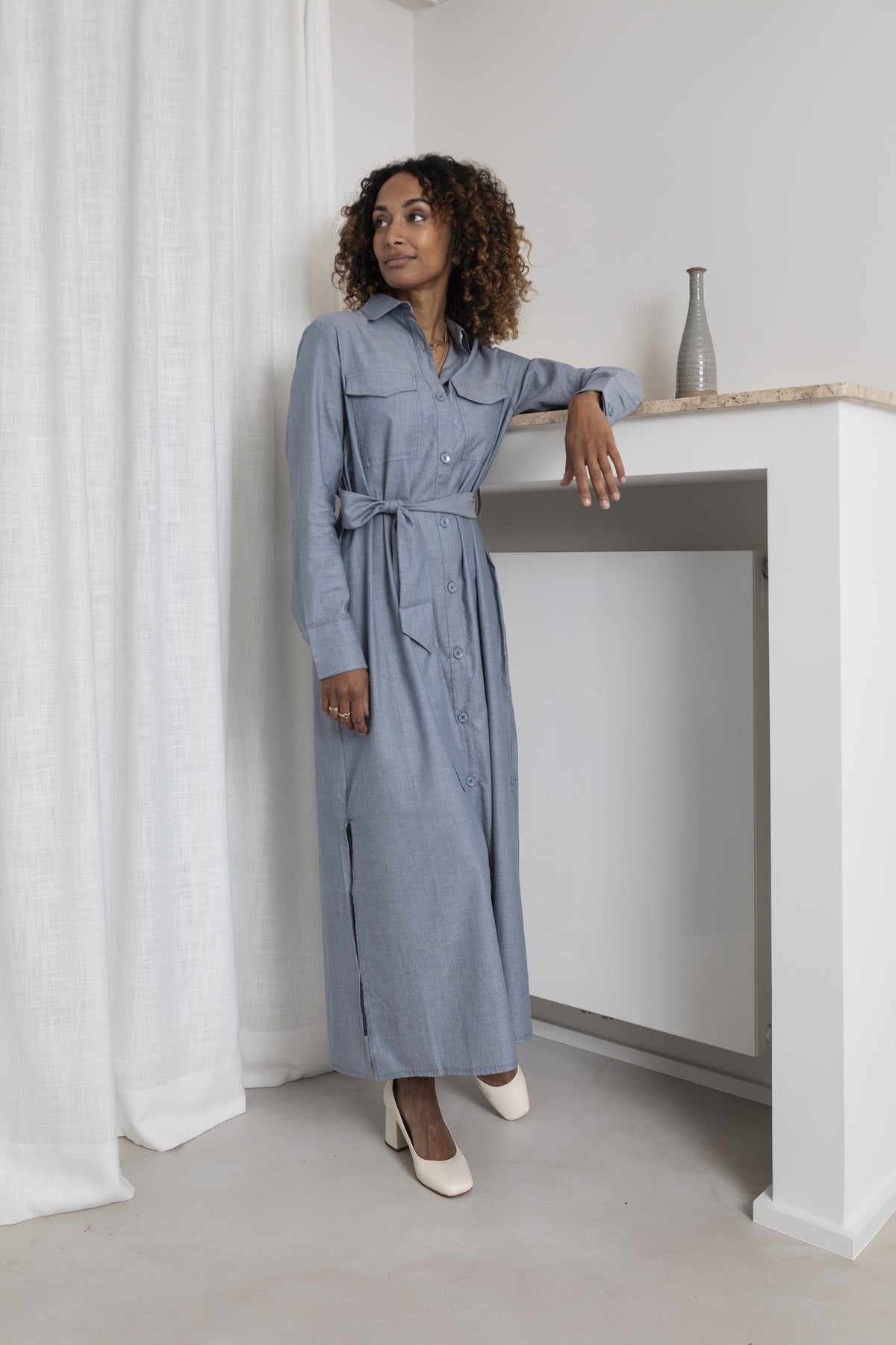 Robe Silence + Bruit Urban Outfitters - Bleu Gris, Taille S, Longueur Midi Avec Poches - Occasion Très Bon état